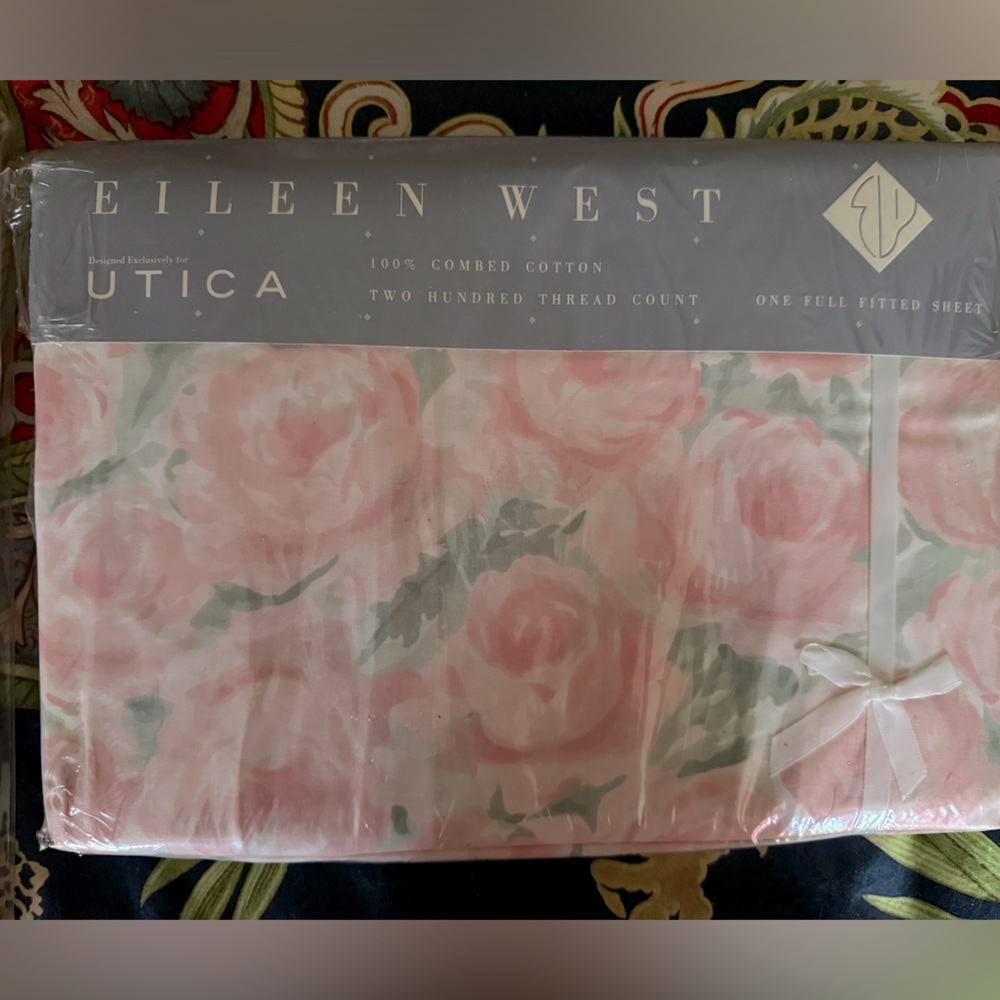 Eileen West full fitted sheet